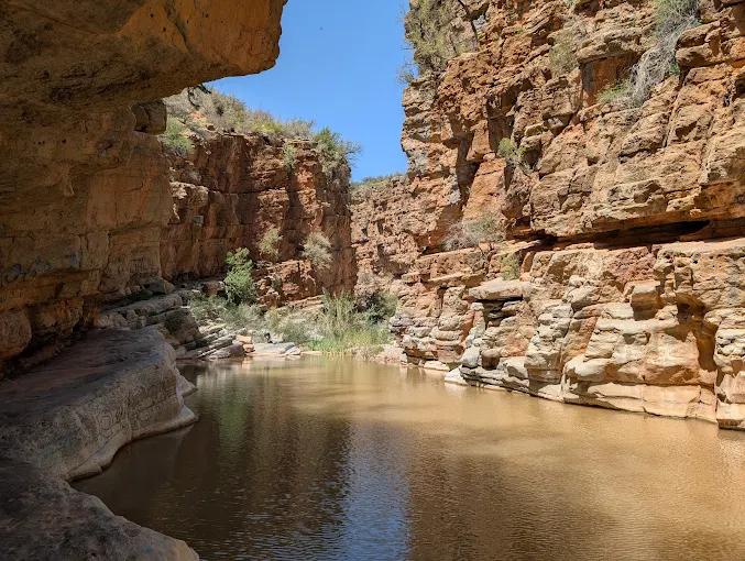 Vallée du Paradis, oasis de verdure dans les contreforts de l'Anti-Atlas près d'Agadir