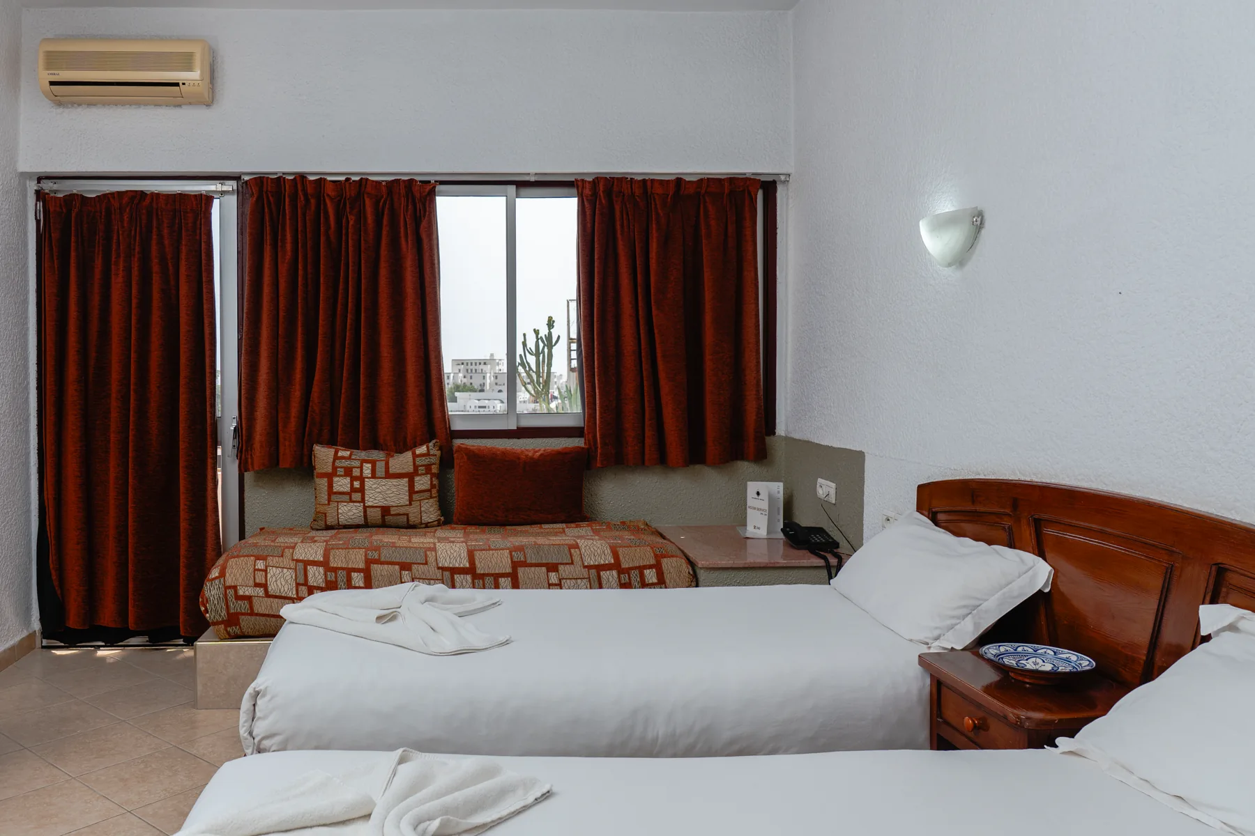 Chambre du Studio Quadruple, Studiotel Afoud Agadir