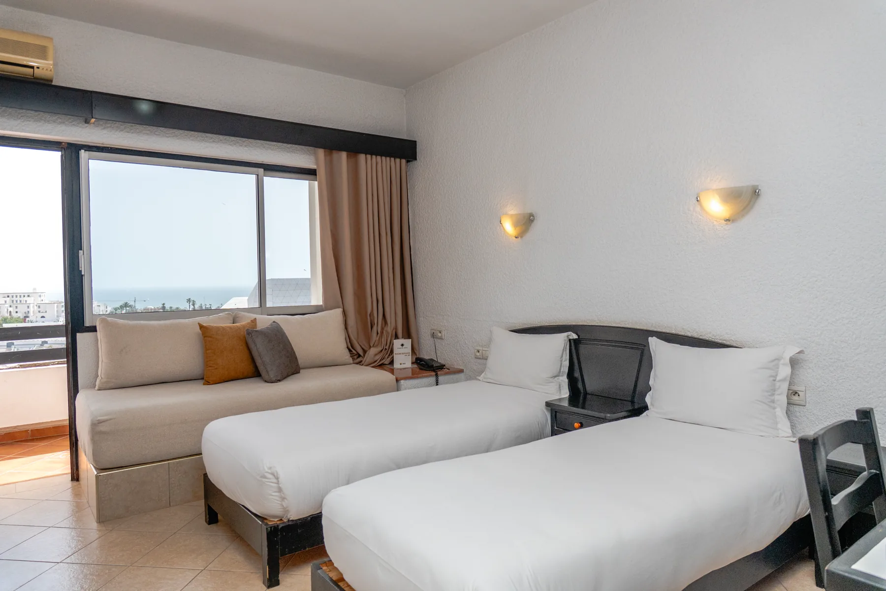 Chambre du Studio Triple, Studiotel Afoud Agadir
