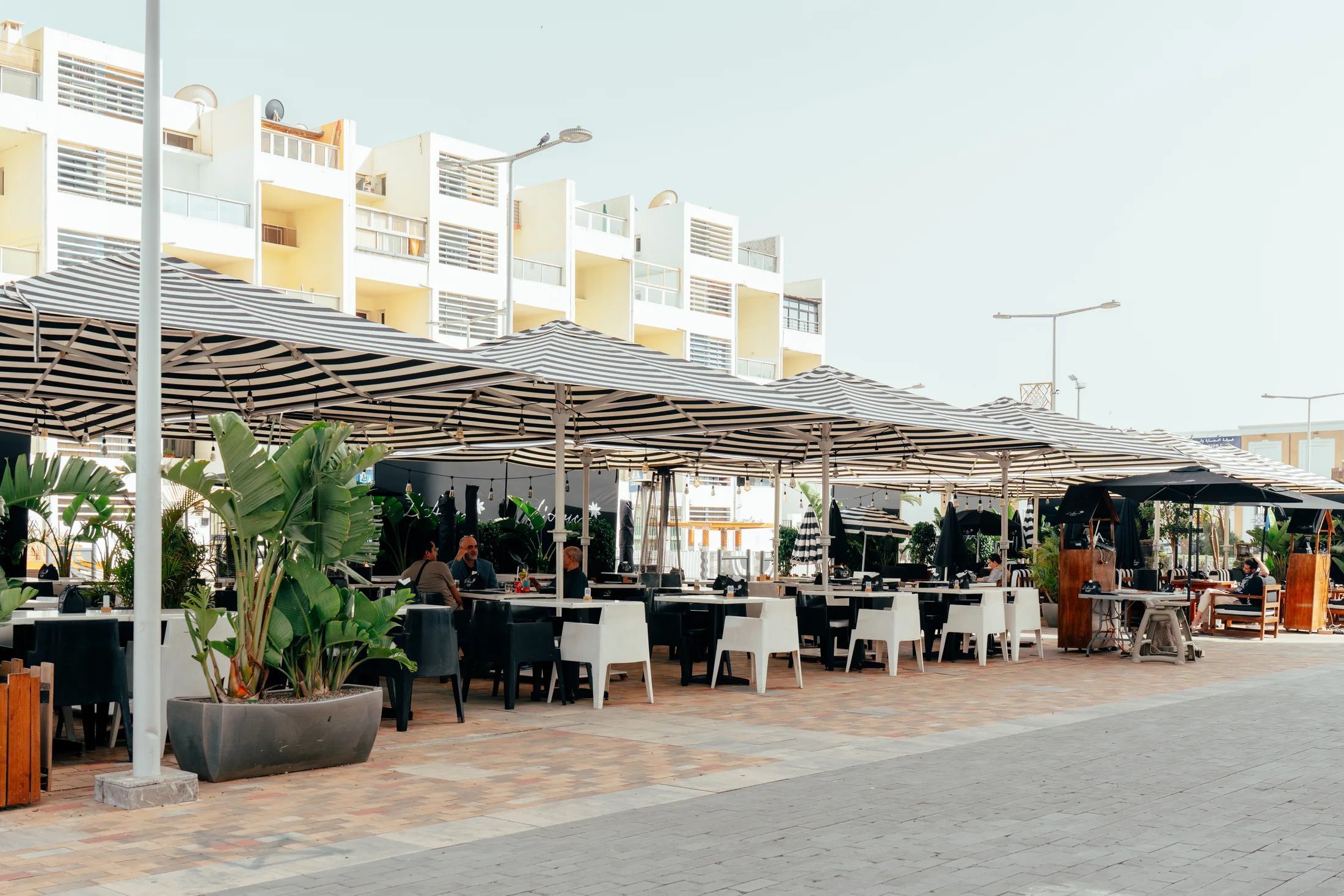 Vue extérieure de la terrasse de L’Anice